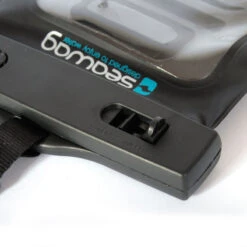 POCHETTE ETANCHE SMARTPHONE SEAWAG ROSE -GUMO Kayak Magasin pochette etanche smartphone seawag rose 6